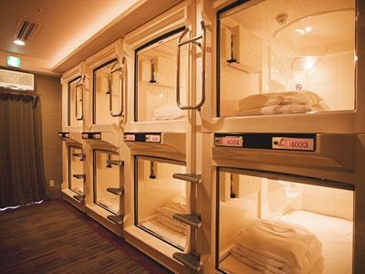 Capsule - Caters To Men 2* Osaka