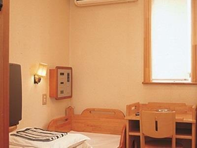 Hotel Capsule - Caters To Men