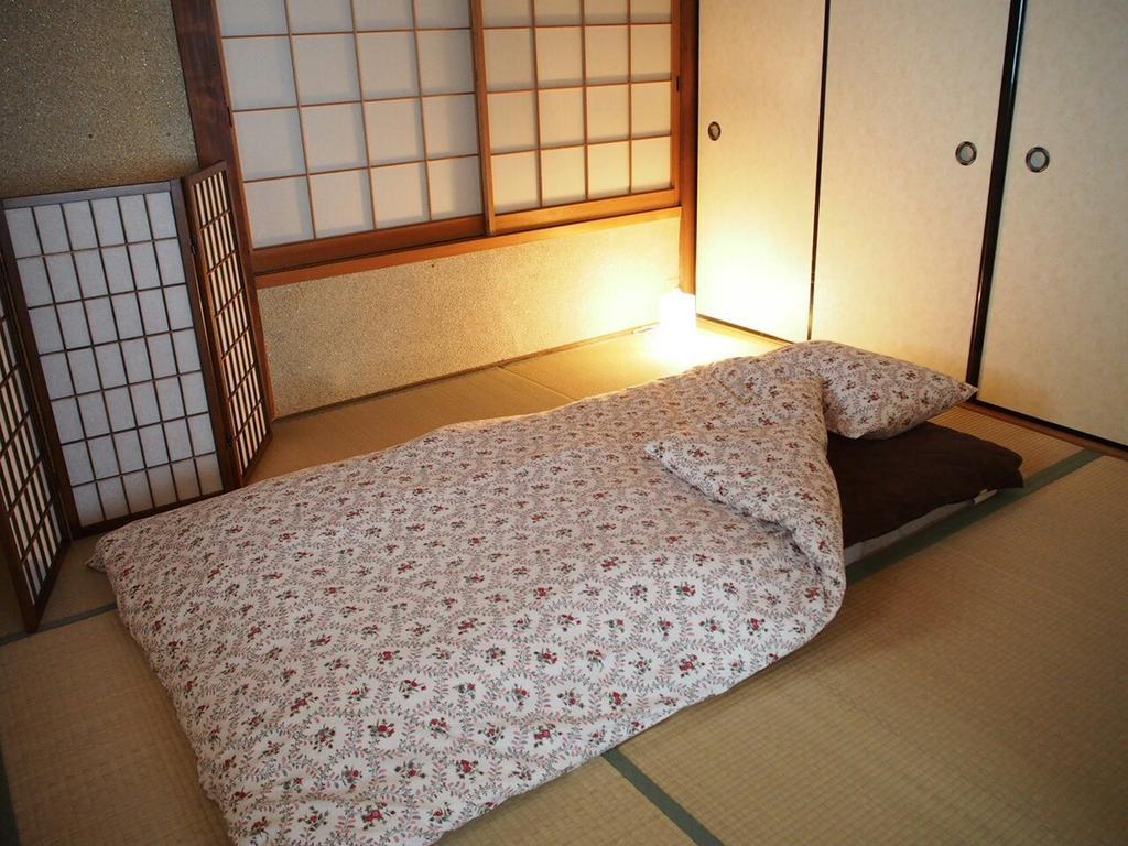 Ten-roku - Female Only Guest house