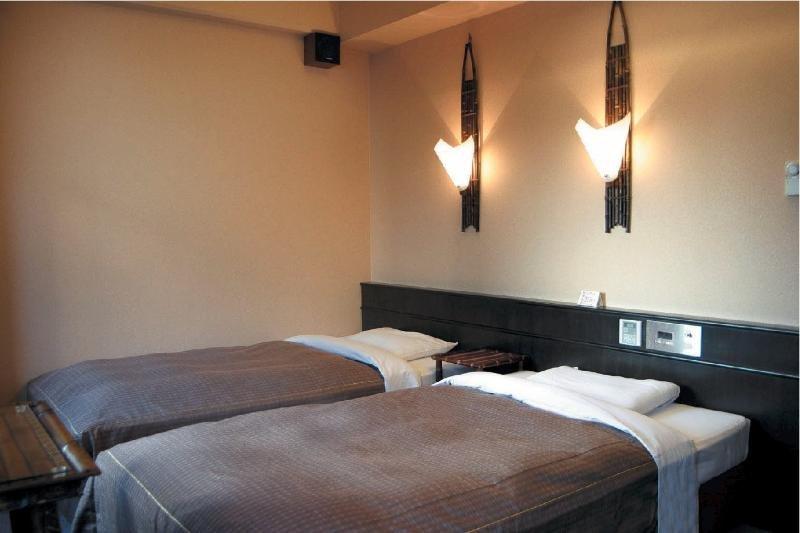 Binario Umeda 4*