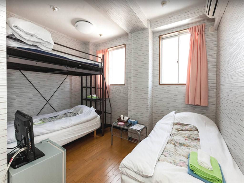 Raizan South Hostel