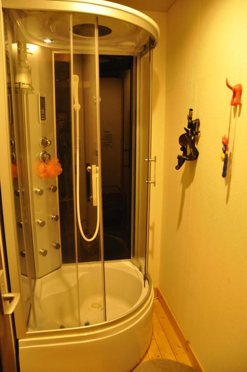 Guest house Santana Osaka