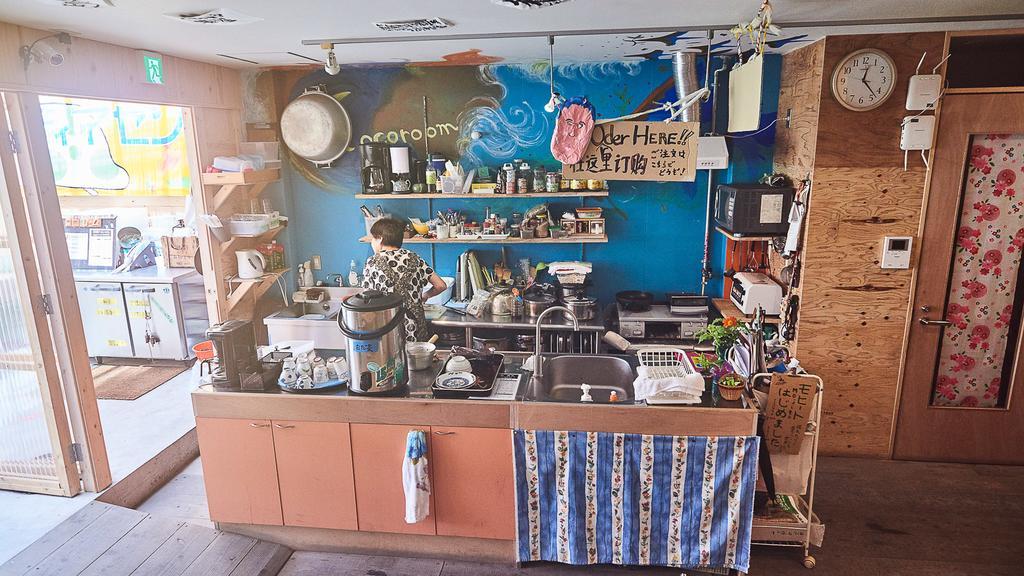 Guest house Kamagasaki Of The Arts Cafe Garden Aka Cocoroom *