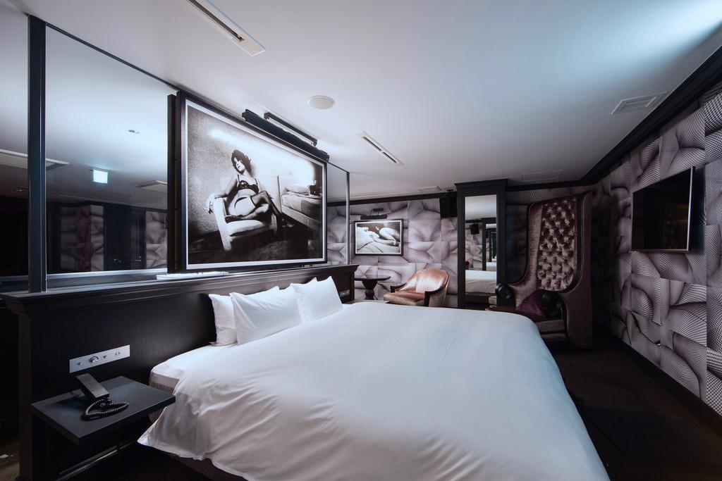 Hotel Rock Star