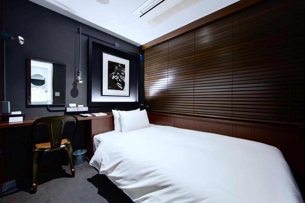 Hotel Rock Star