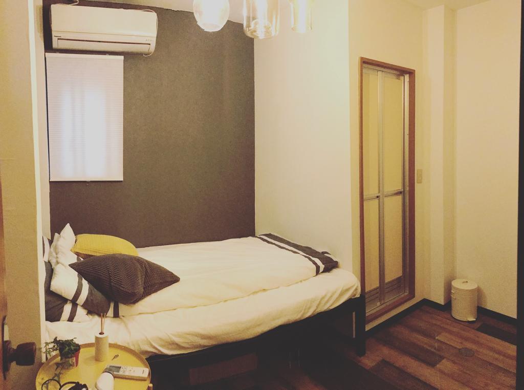 Hostel U *