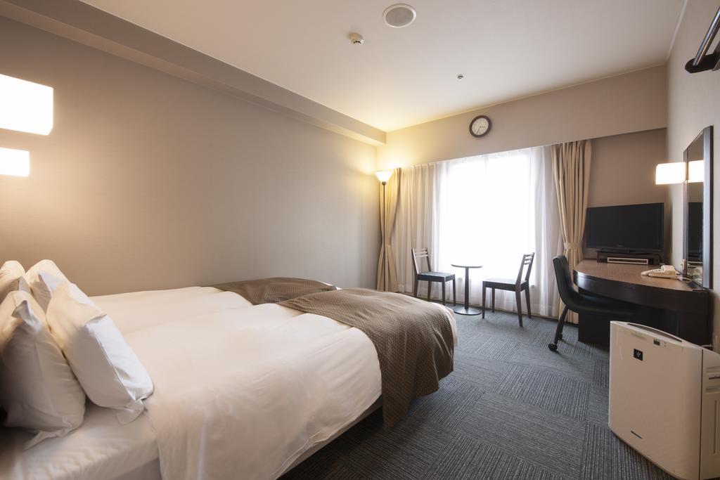 Economy hotel Dormy Shinsaibashi Hot Spring 3*