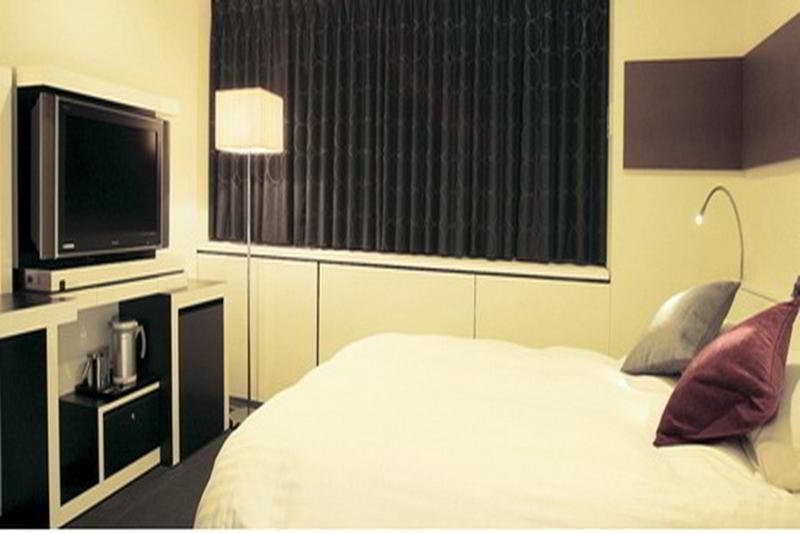Cross Hotel
