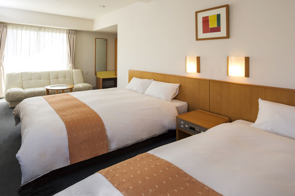 Chisun Hommachi Hotel econômico