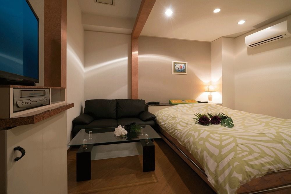 Hotel America Osaka - Adults Only Hotel 2*