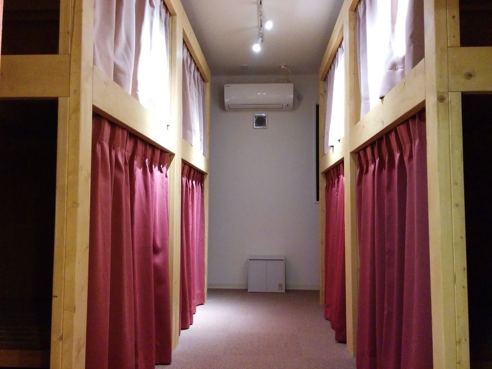 Guest house J-hoppers Universal