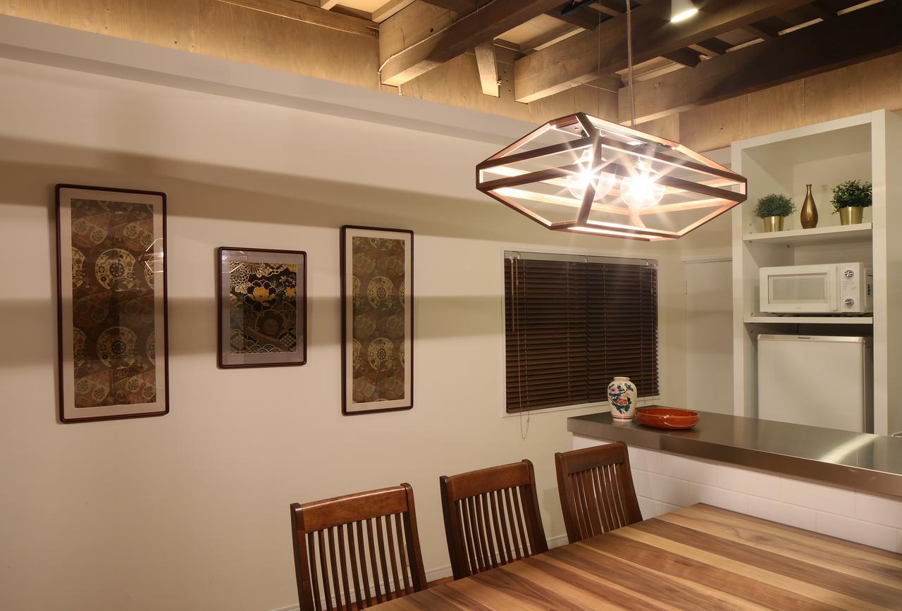 Chikyuutabikazoku Usj Apartment *