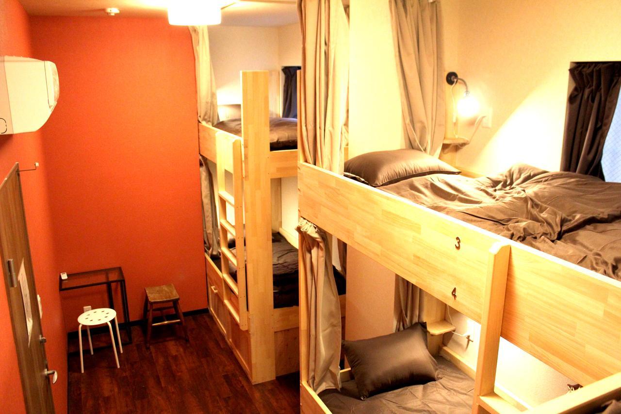 Funtoco Backpackers Namba Hostel