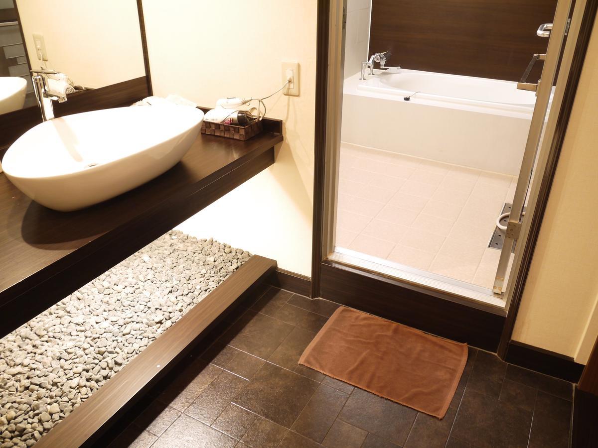 Hills Hotel 2*