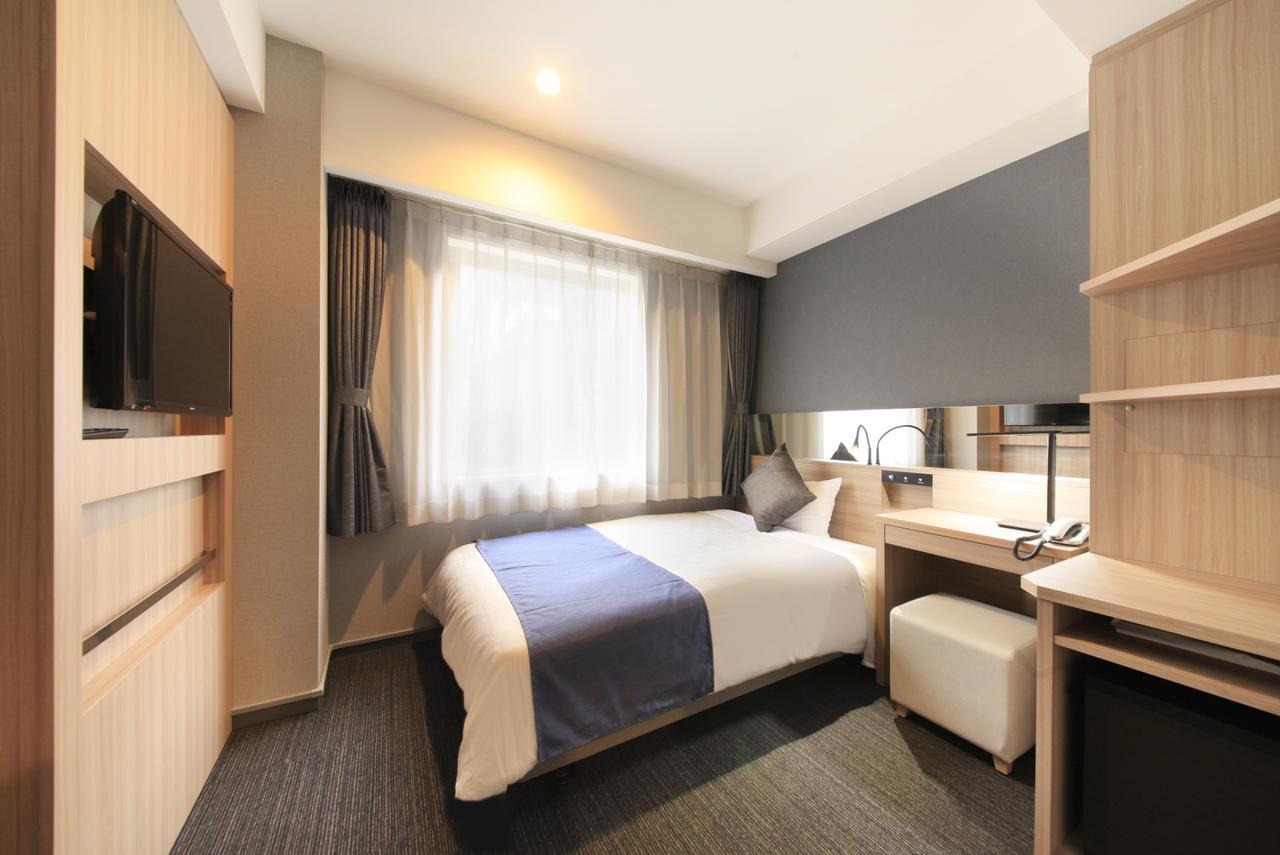 Quintessa Shinsaibashi Comic & Books Hotel Osaka
