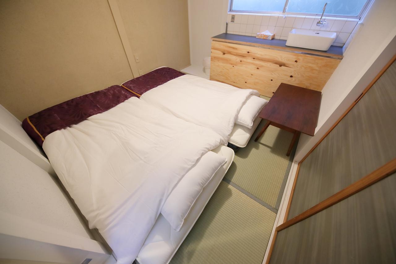 Hostel Raku *