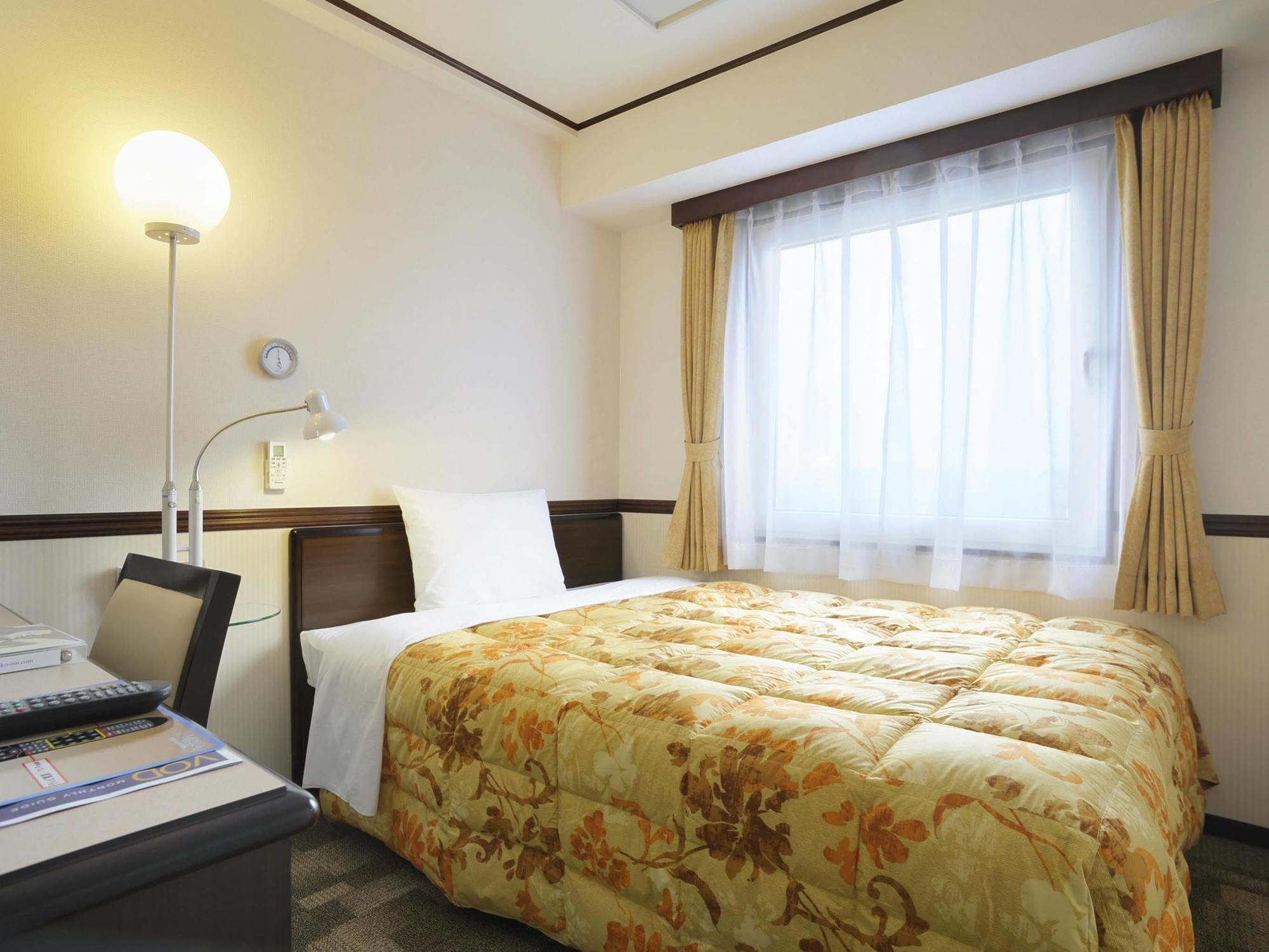 Toyoko Namba Nippombashi Hotel 3*