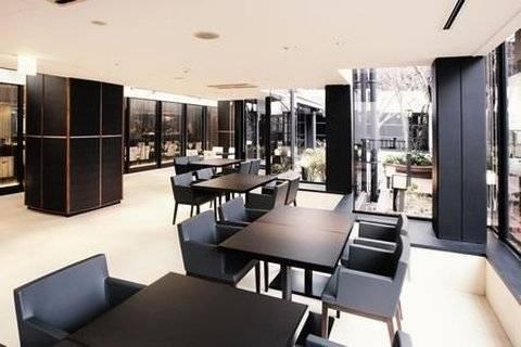 Cross Hotel
