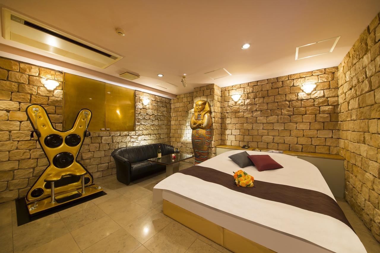 Towers - Adult Only - 3*