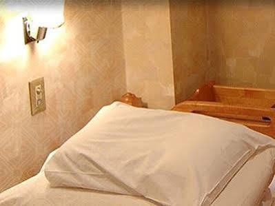 Capsule - Caters To Men Hotel