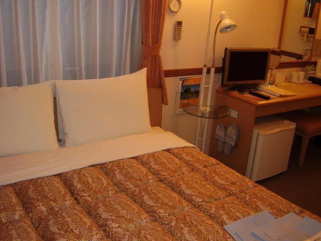 Toyoko Semba Higashi 3*
