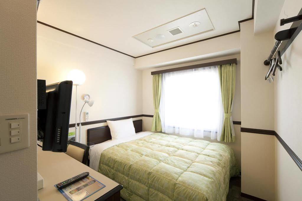 Toyoko Semba Higashi 3*