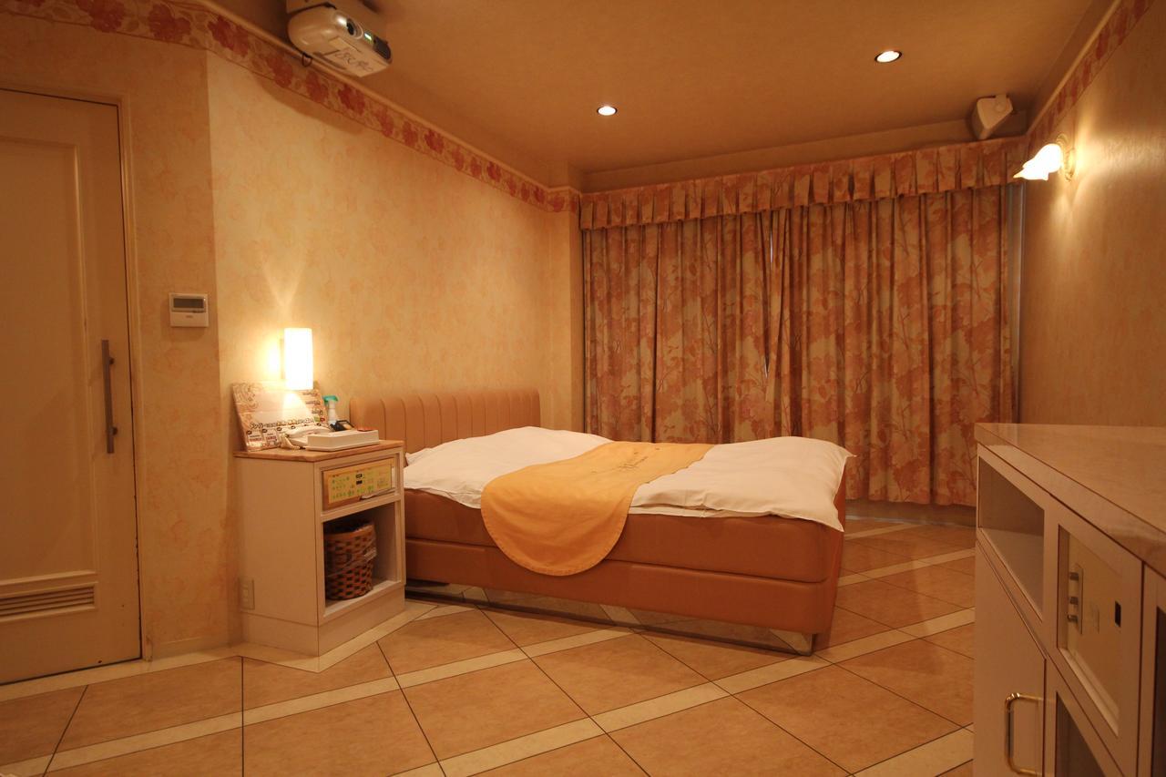 Love hotel Afternoon (adults Only)