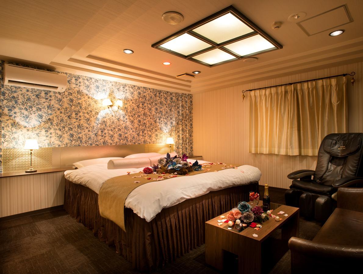 Love hotel Sakuranomiya Little Chapel Christmas (adults Only) Osaka