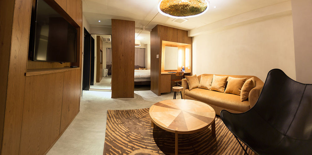 Hotel The 4*