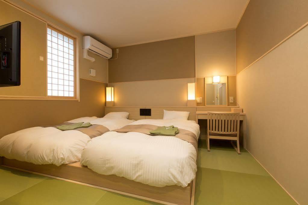 Hotel Waqoo Shitaderamachi 4*