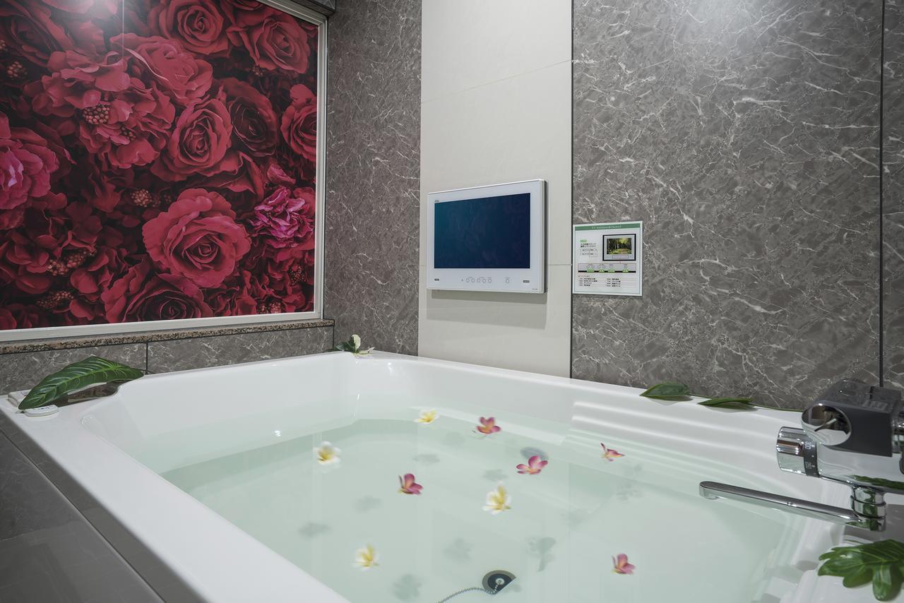 Gabby Garden (adults Only) 2*