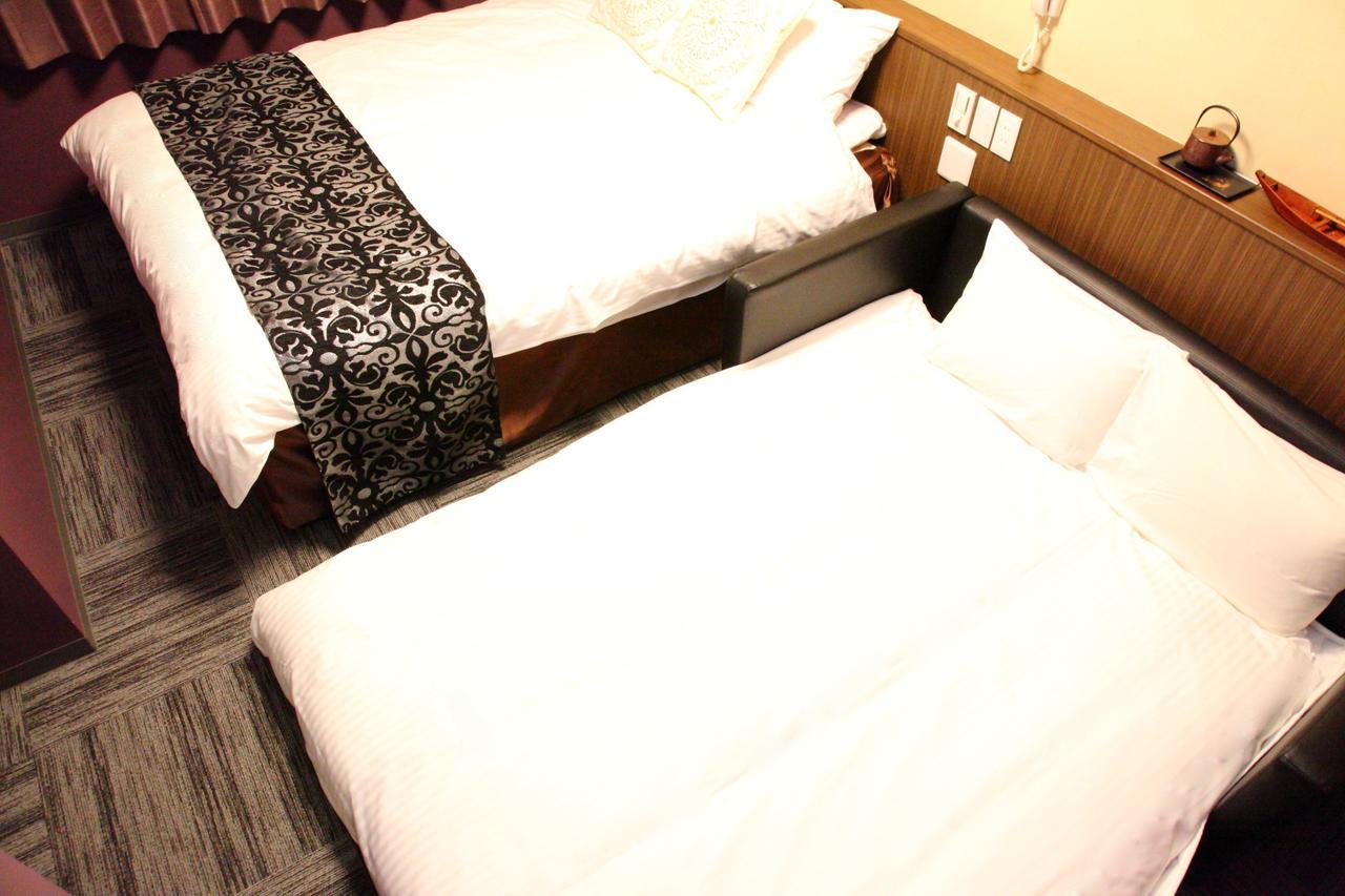 Neo World Hotel *
