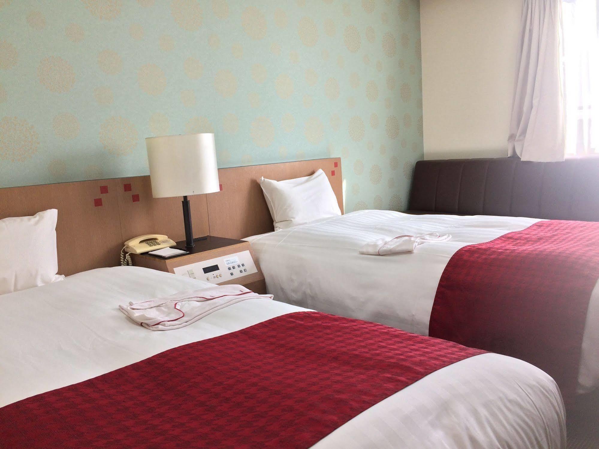 Wing International Shin-osaka Hotel 3*