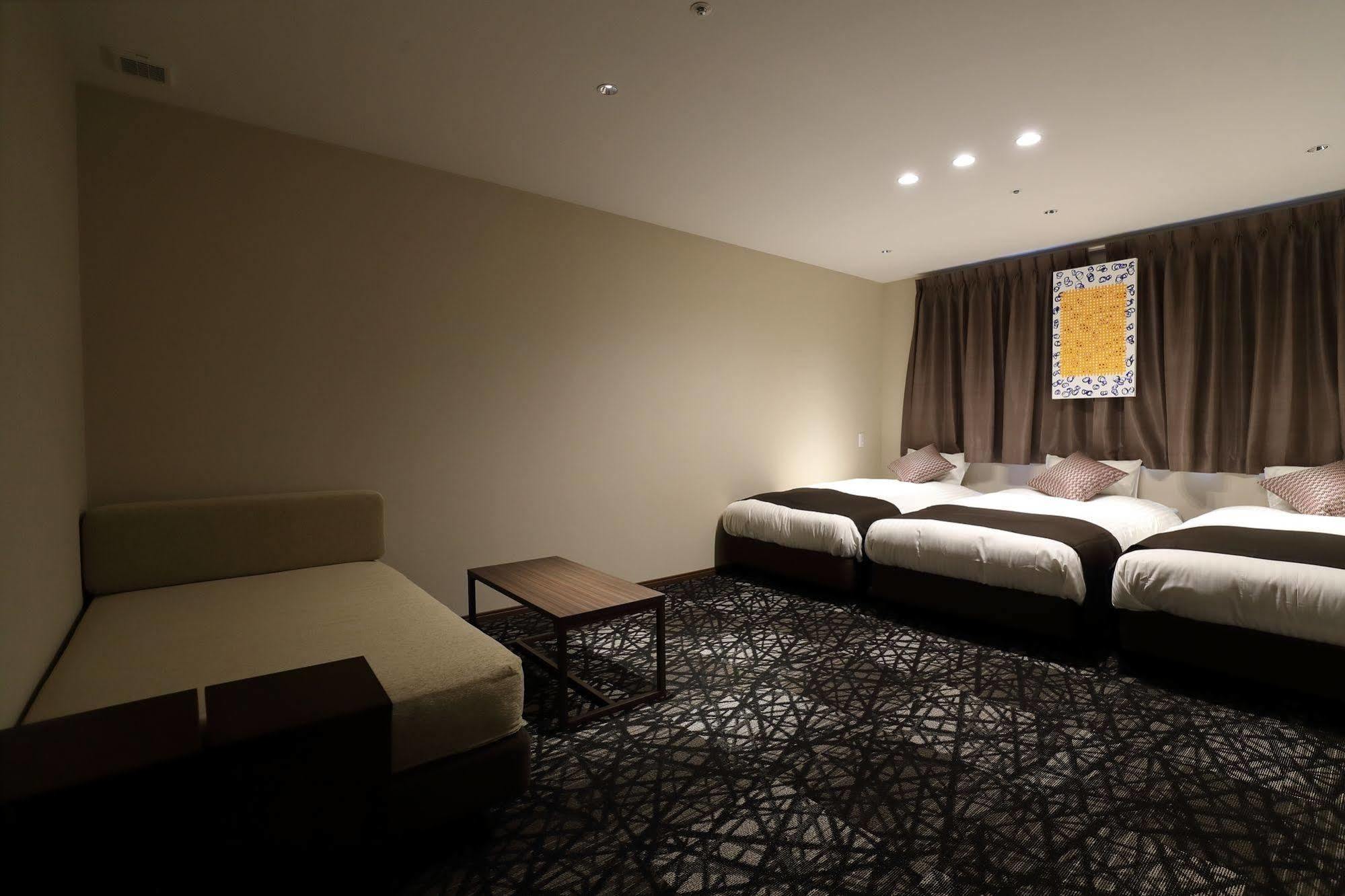 Teikoku Hotel 3*