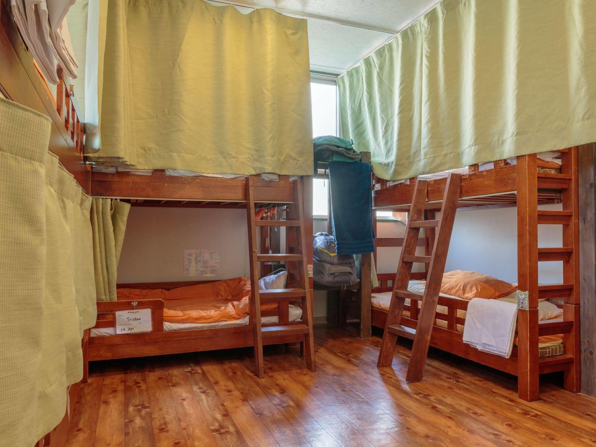 Hostel J-hoppers Osaka