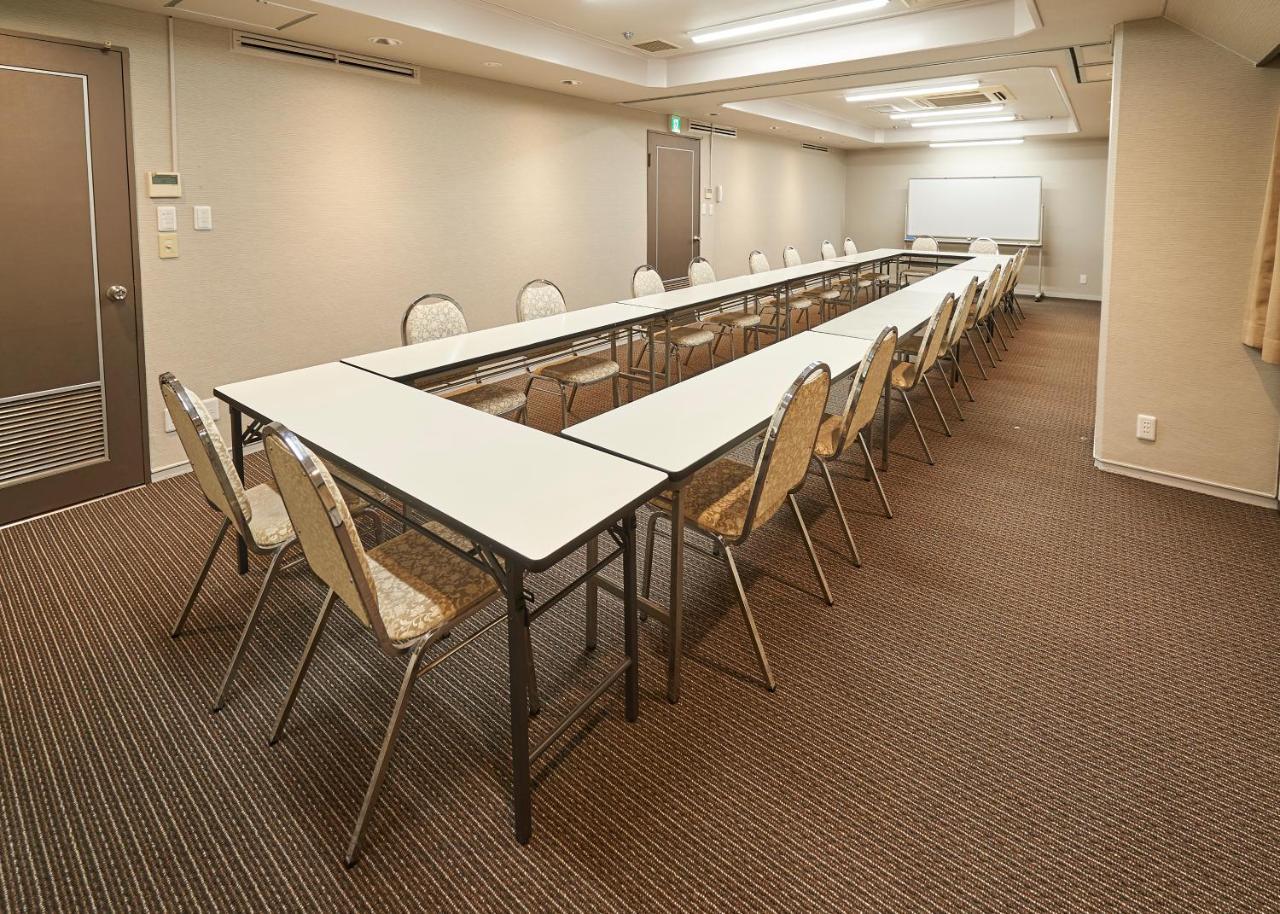 Consort Shin-osaka Hotel