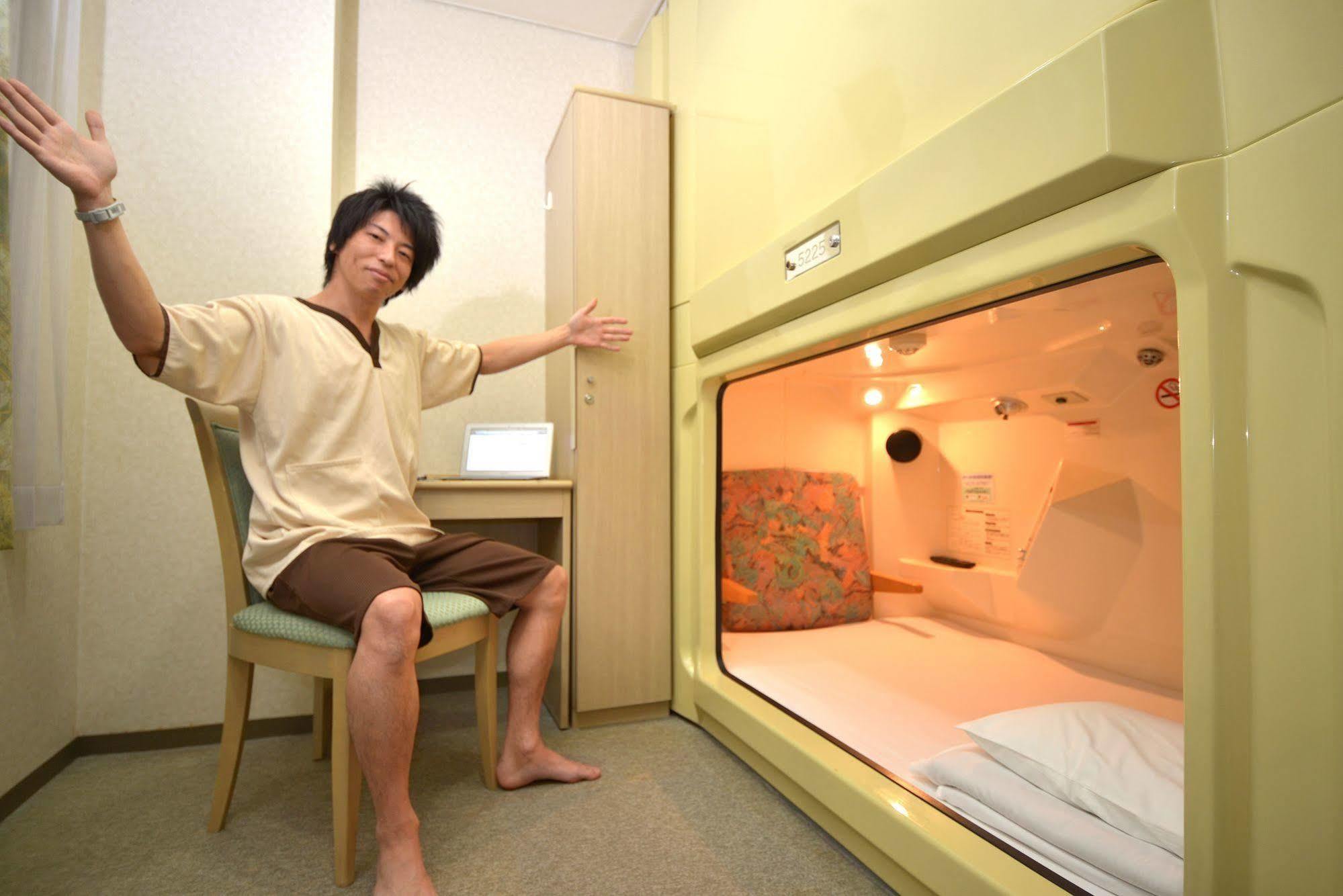 Hotel cápsula Capsule&spa Grand Sauna Shinsaibashi *