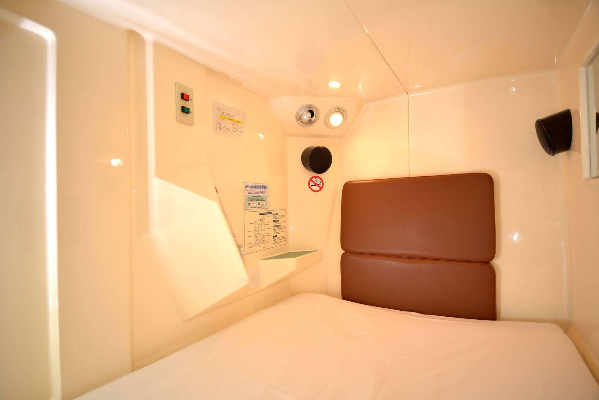 Capsule&spa Grand Sauna Shinsaibashi Hotel cápsula *