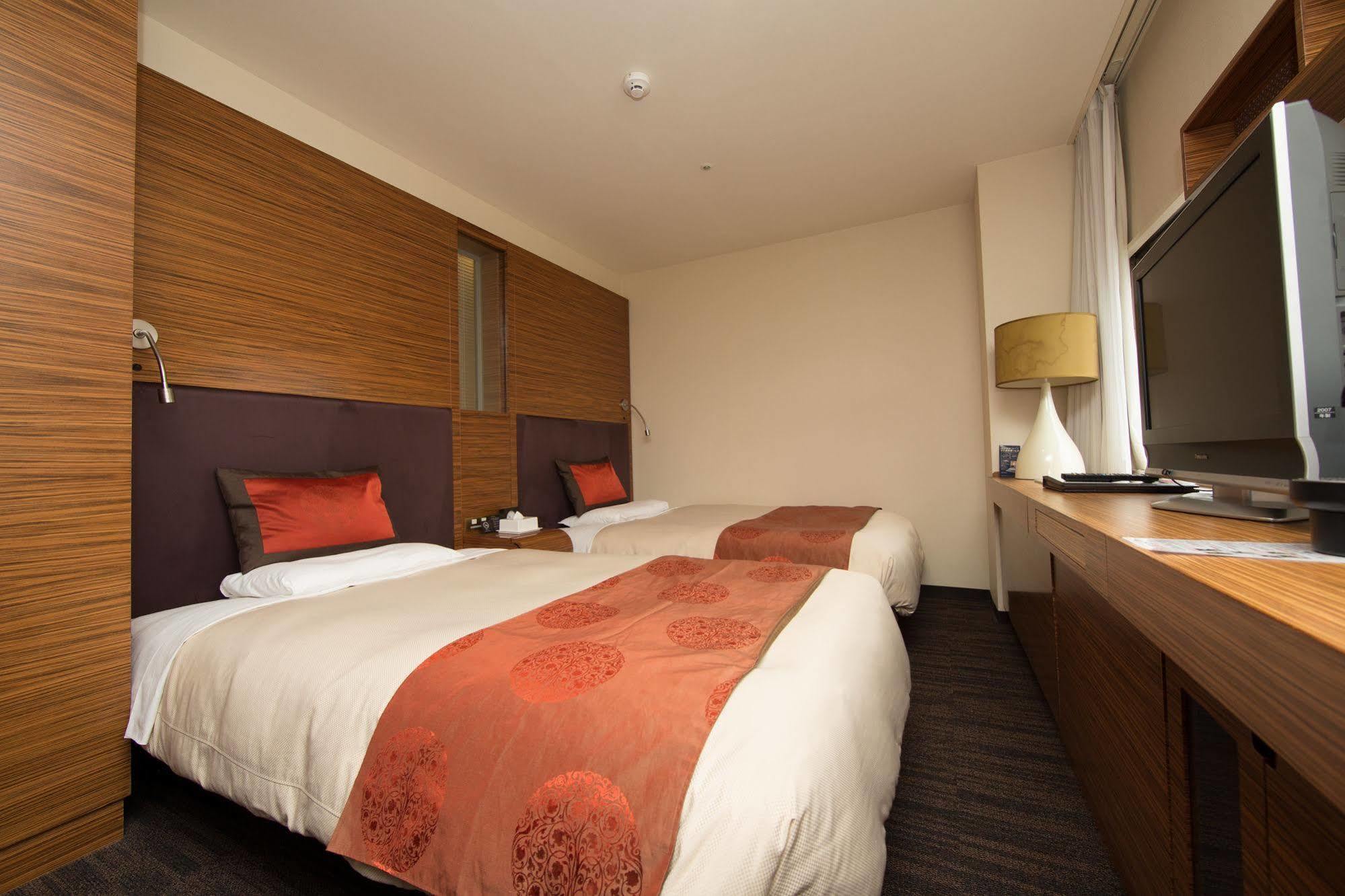 Hotel Mitsui Garden Yodoyabashi 4*