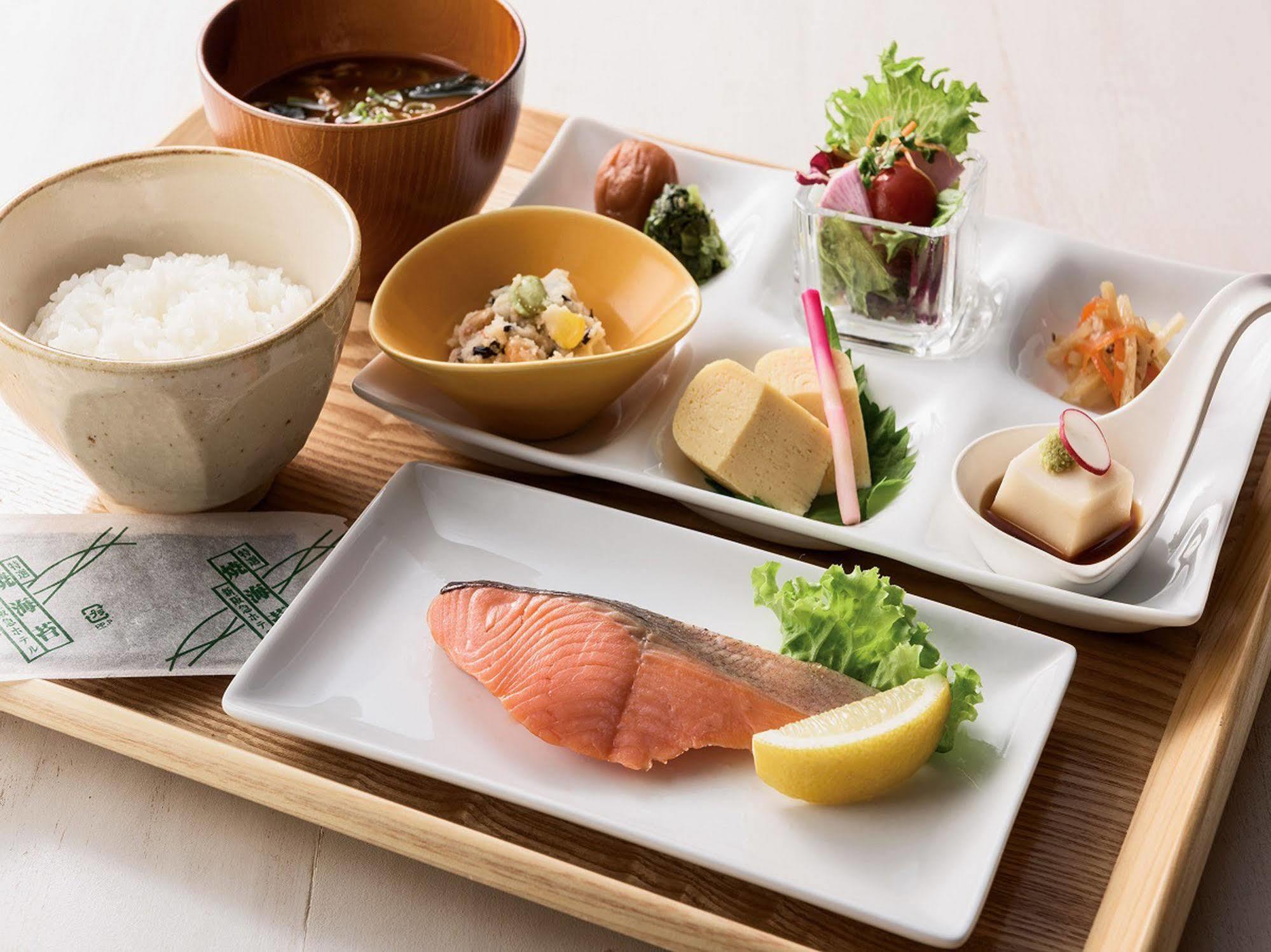 New Hankyu Hotel 4*