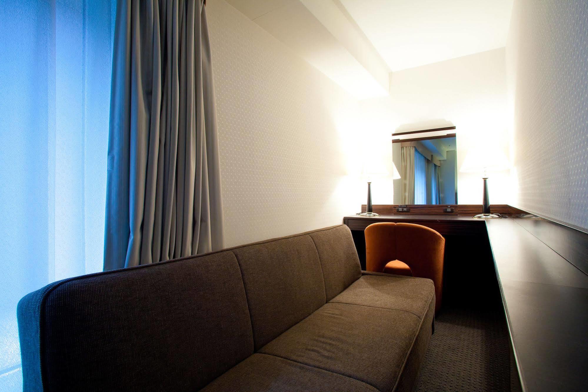 Apa Tanimachi 4chome Ekimae Hotel