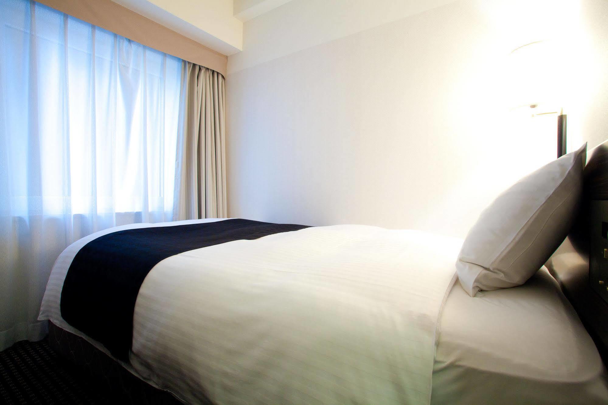 Apa Tanimachi 4chome Ekimae Hotel 3*