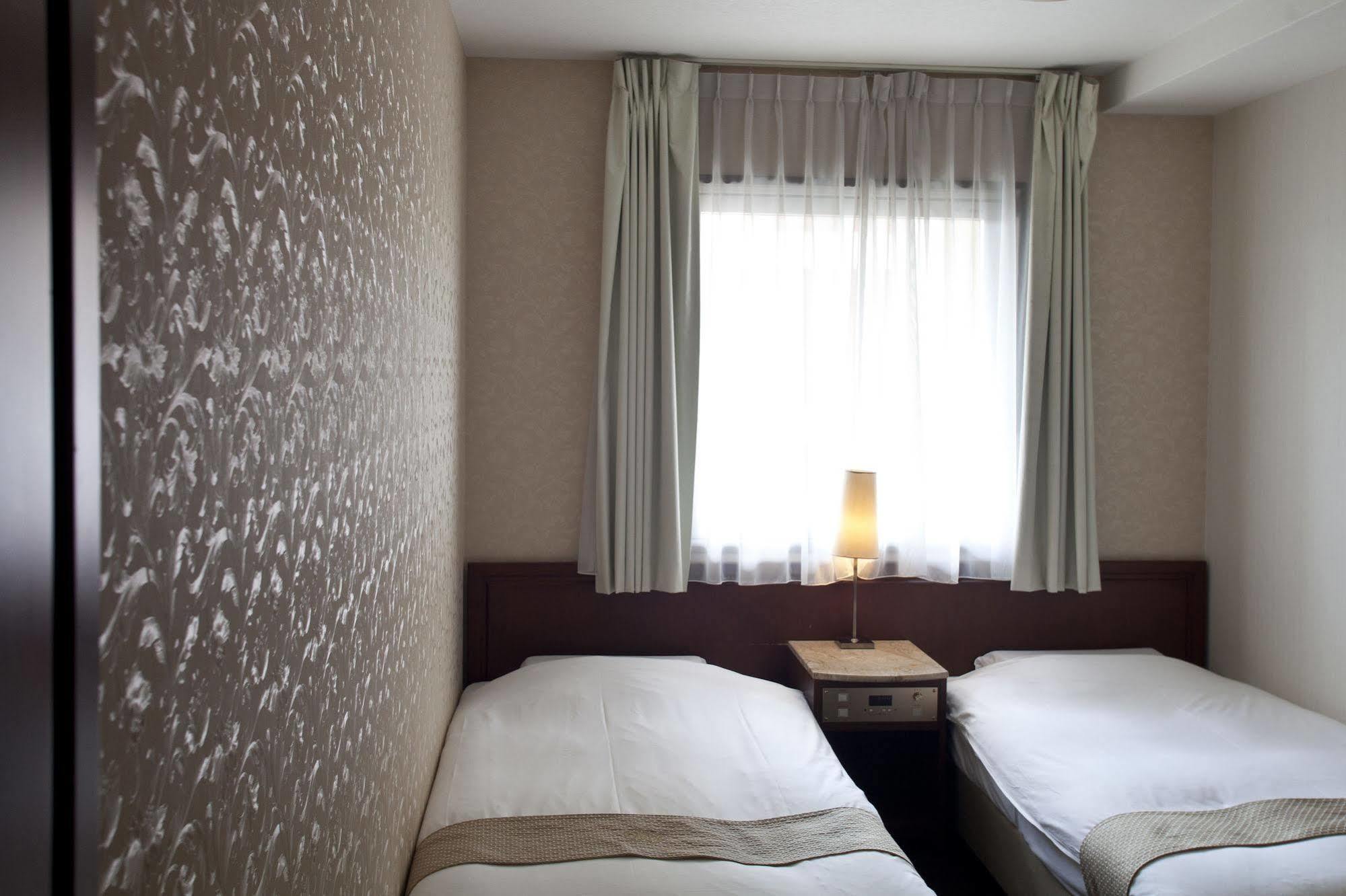 Hotel New Shinsaibashi 3*
