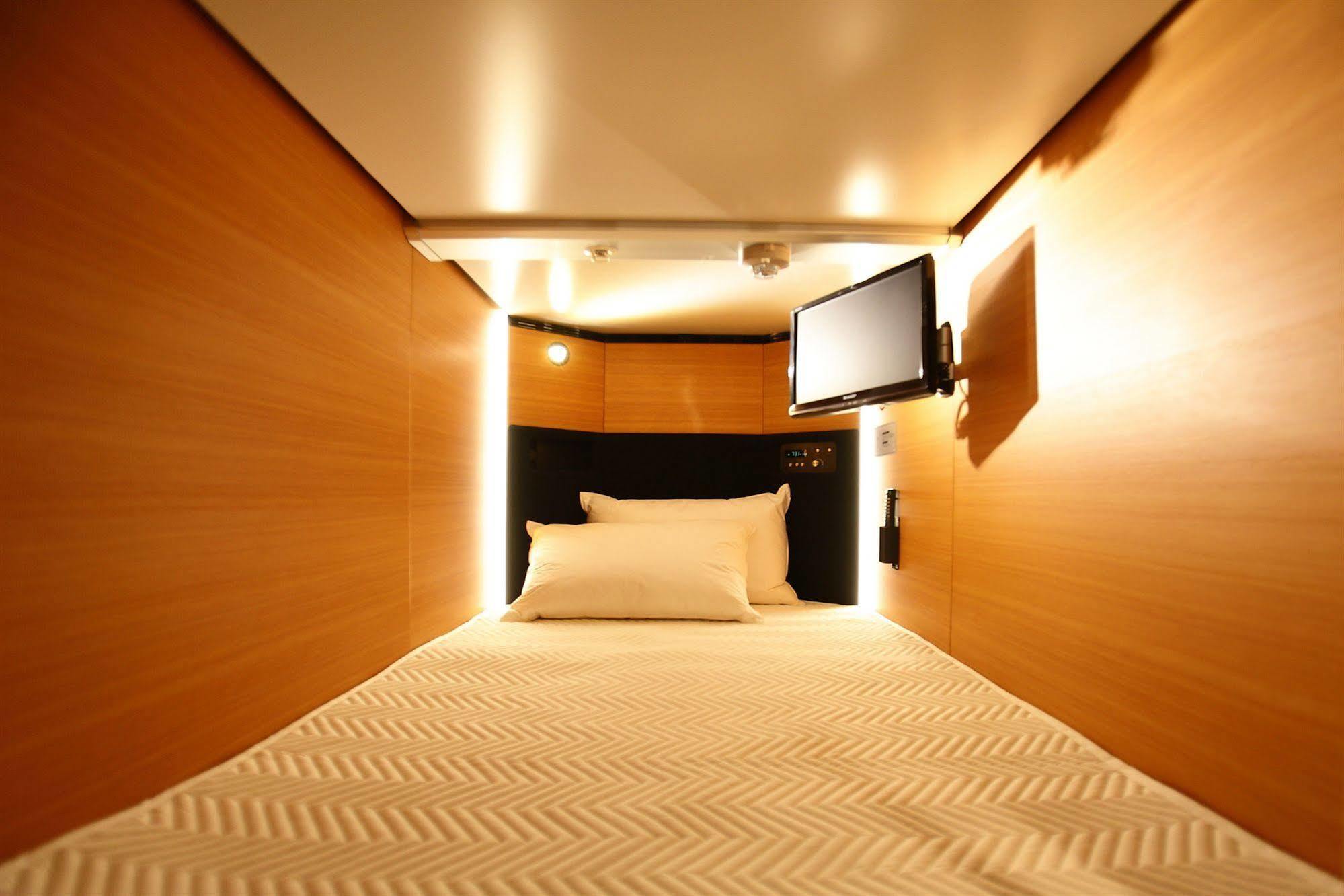 New Japan Capsule Capsule hotel