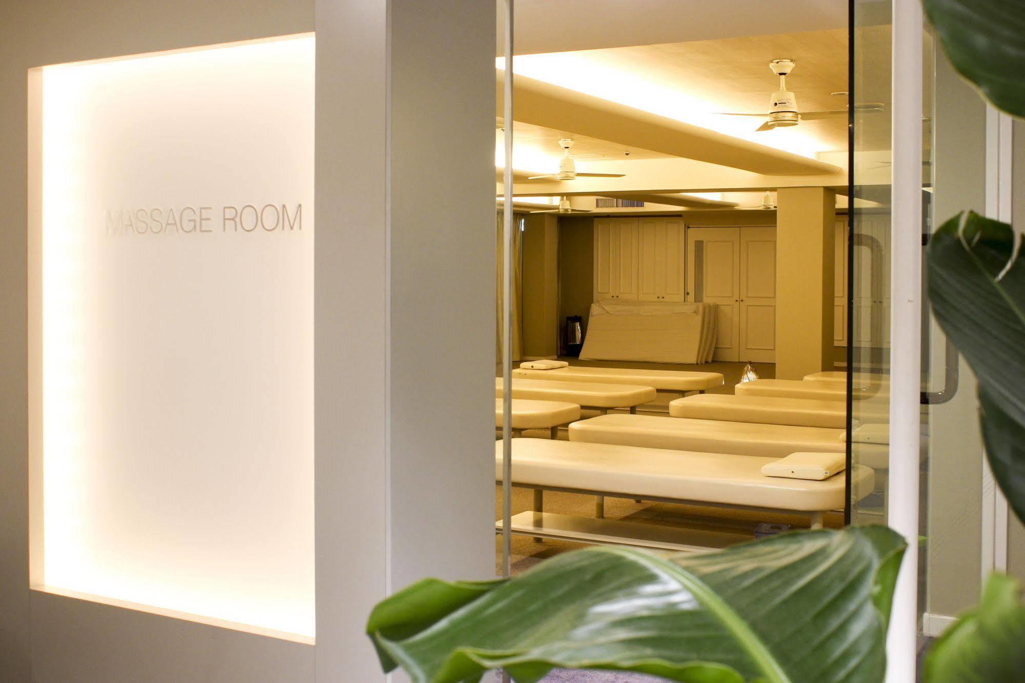 New Japan Capsule Capsule hotel