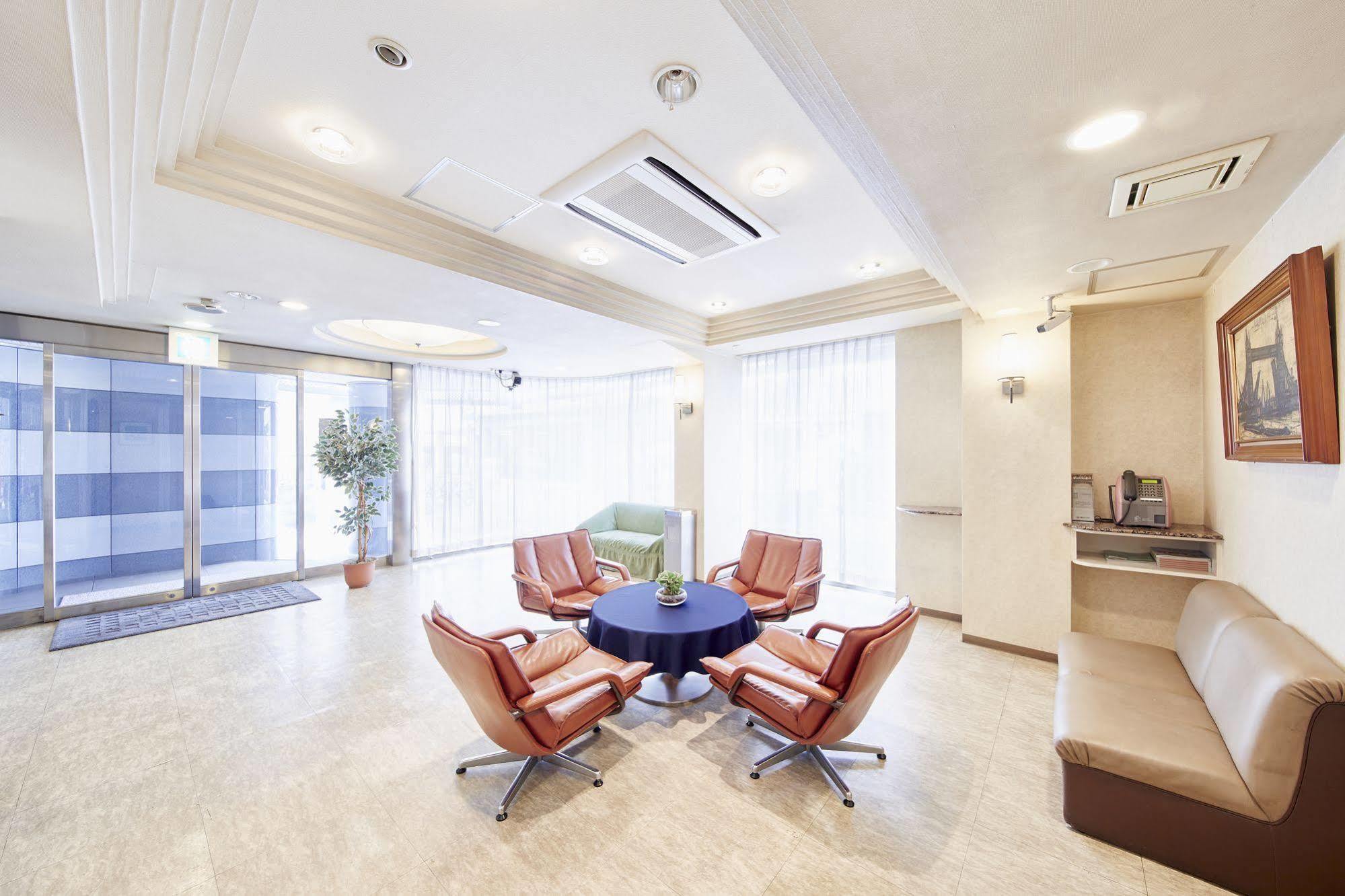 Le Botejour Nanba Economy hotel 2*