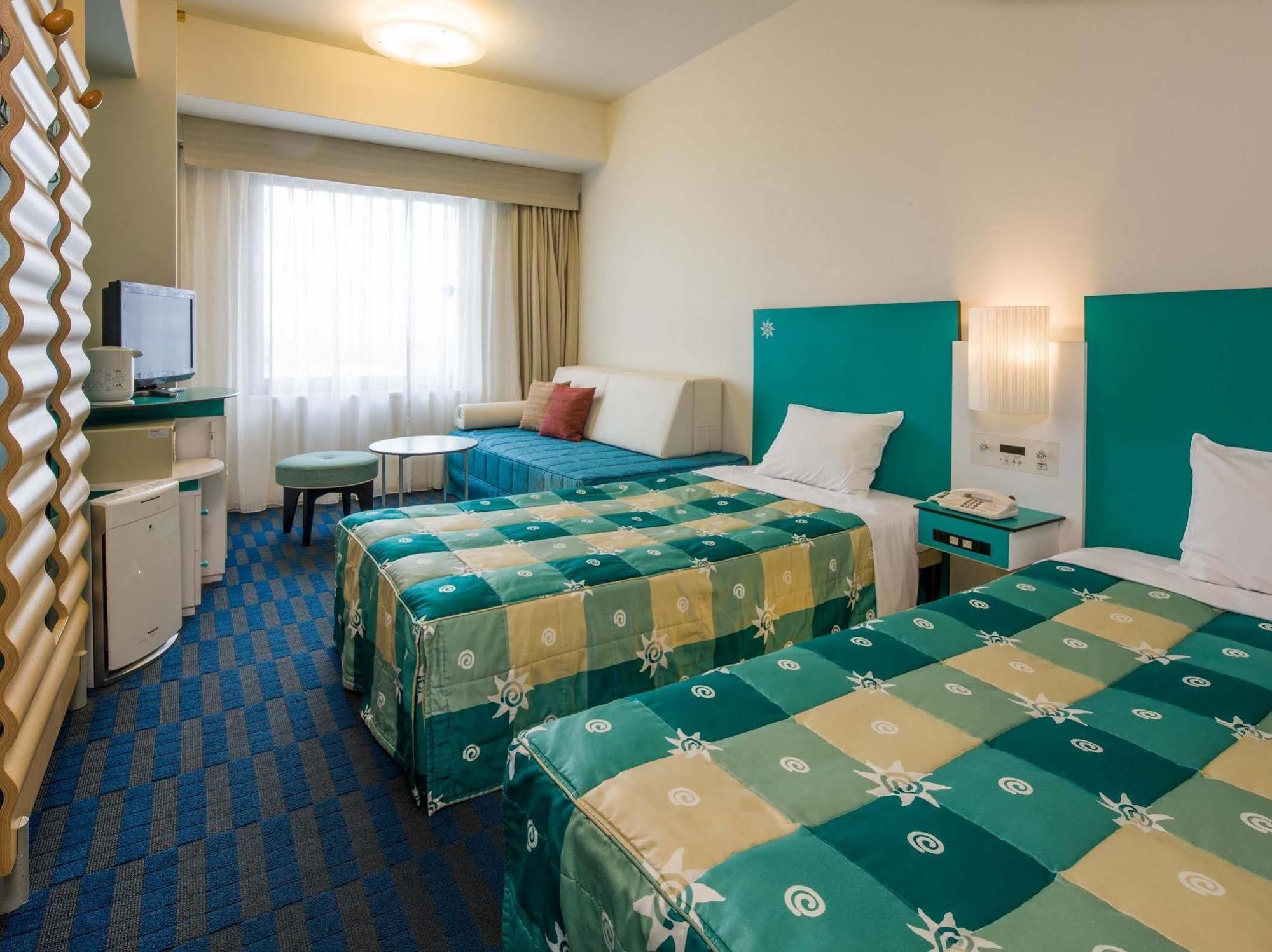 Kintetsu Universal Hotel 3*