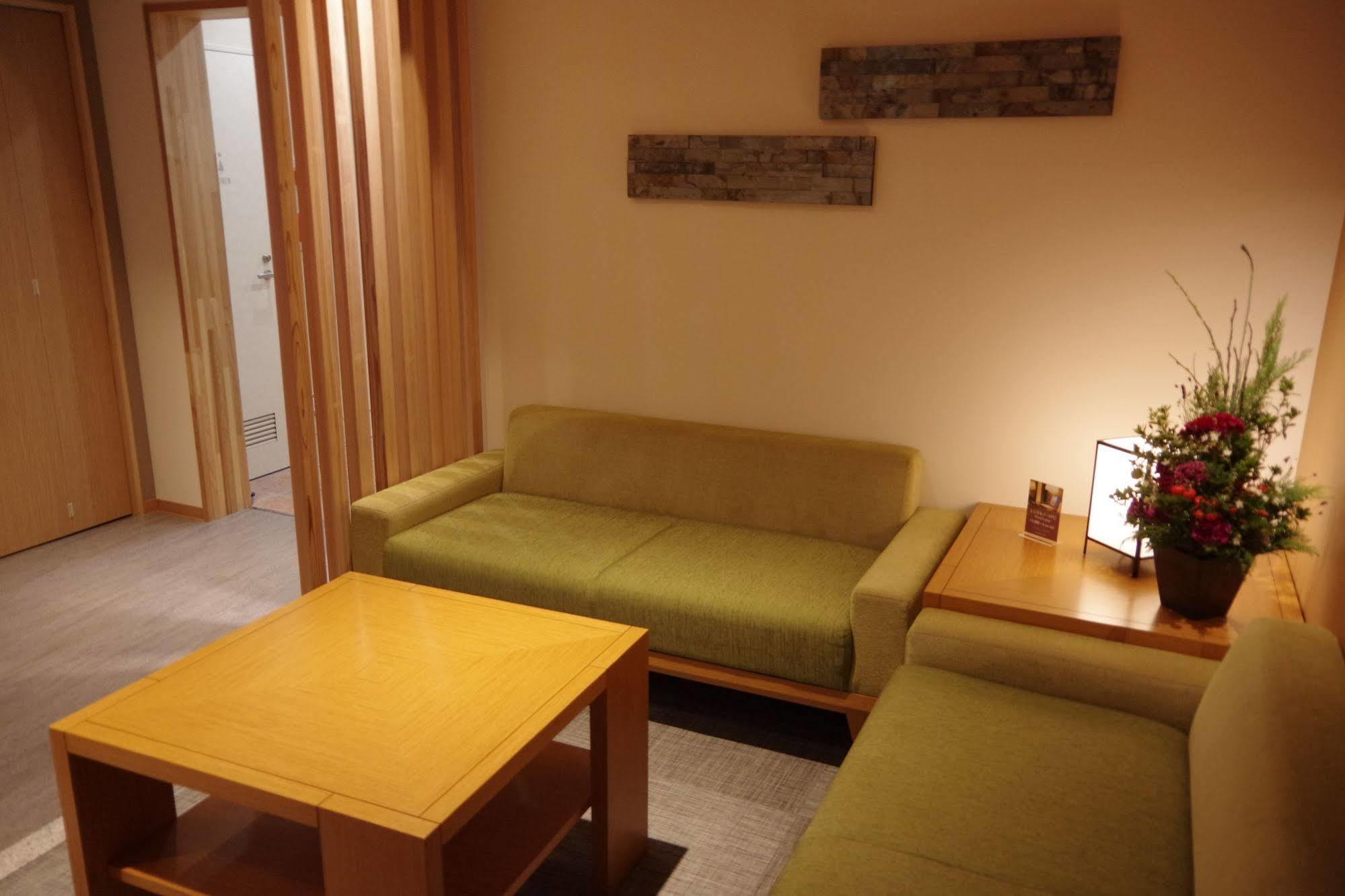 Hotel Trad Tsuruhashi 3*