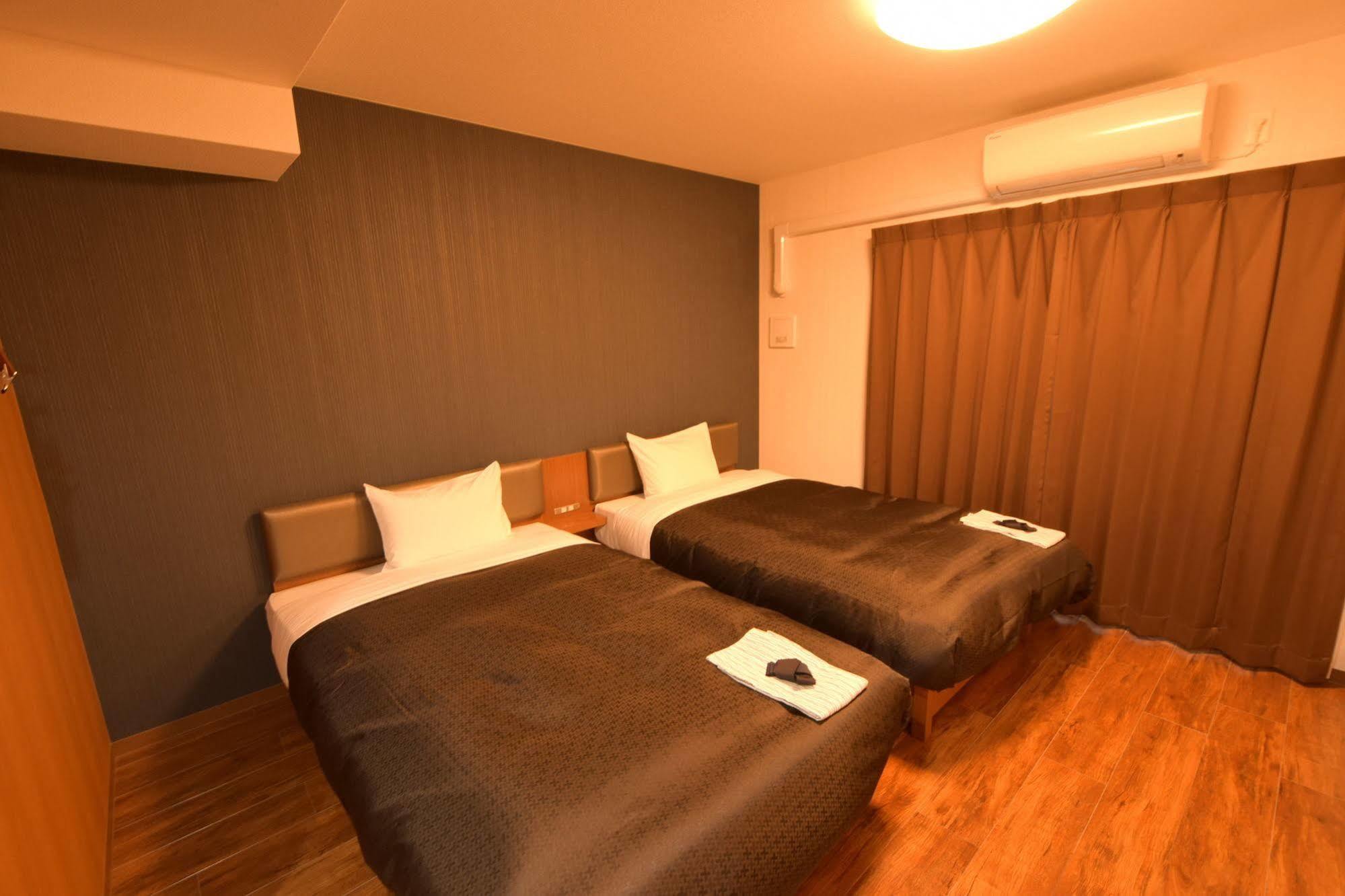 Hotel Trad Tsuruhashi 3*