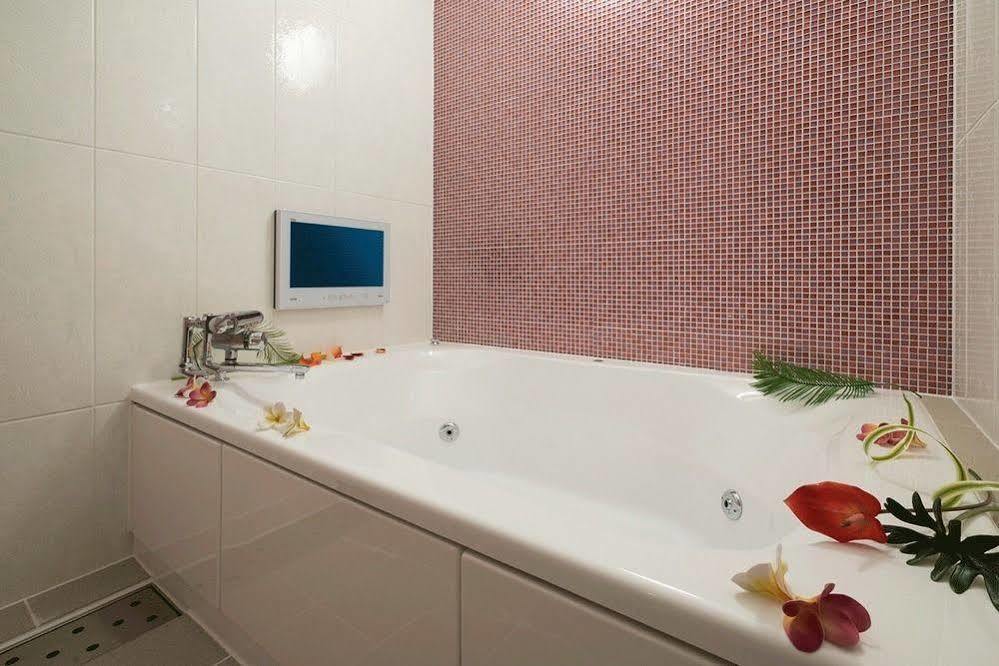 Hotel Hotel America Osaka - Adults Only 2*